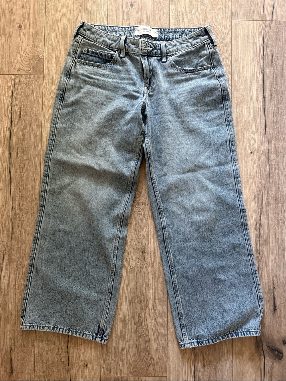 Hollister Low Rise Baggy Jeans